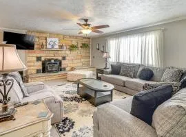 1/2 Mi to Kanawha River: Quiet Escape w/ Patio