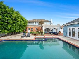 Spacious 5BR LA Villa with Pool Spa & Game Room، فندق في لوس أنجلوس
