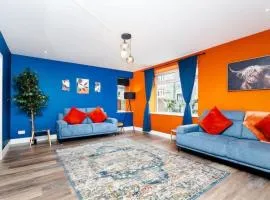 Aberdeen Airport Cozy Apartment - 3 Beds - Sleeps 5 with Free Parking and Fast Wi-Fi