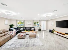 Spacious 9BR Home with Parking and Near DTLA