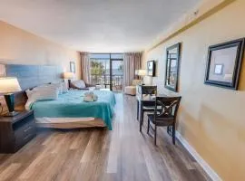 New Landmark Resort Direct Oceanfront - Low Floor!