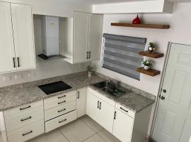 Casa 49i Condominio cerca del aeropuerto y consulado, hotel en Hermosillo