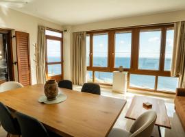 Vignetta Mare 2BR Villa &mu;&epsilon; &Theta;έ&alpha; & &kappa;&alpha;&iota; &Iota;&delta;&iota;&omega;&tau;&iota;&kappa;ό &Pi;ά&rho;&kappa;&iota;&nu;&gamma;&kappa;, cottage in Ermoupoli