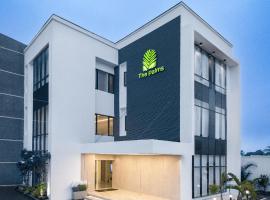 The Palms Clasic Hotel, Hotel in Benin-Stadt