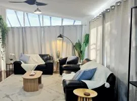 Greenmeadows Retreat - walk to everything you need