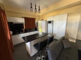 Athaliah Stays, hotel u gradu 'Suva'