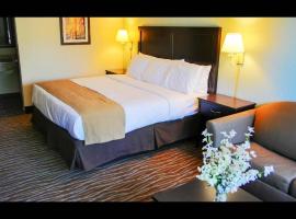 Cascades Mountain Resort, an Ascend Collection Hotel，亨德森維爾的飯店