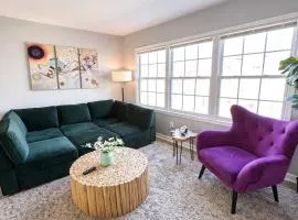 Cozy Birmingham Retreat with Parking Near UAB & Vulcan Park
