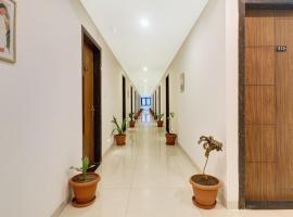 Hotel O S Grand Bolarum, ξενοδοχείο σε Hakīmpet