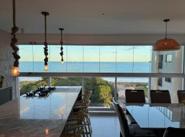 Frente Mar, 4 Quartos, Clube Completo, Monitoramento 24H, khách sạn ở Piçarras