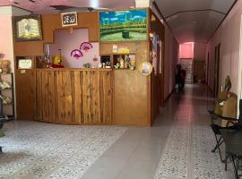 Kittiya Mansion, hotel em Ban Phlu Nai