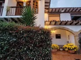Home Boutique Flores Amarillas