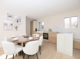 Maison 6 Personnes à Armenteule avec WiFi et Animaux Bienvenus - FR-1-695-99