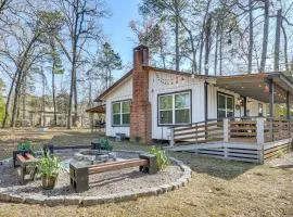 Fish Sam Rayburn! Secluded Cabin with Deck and Grill