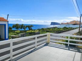 Alojamento dos cagarros: São Sebastião'da bir otel