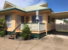 San Marco unit 5 Burrum Heads 2BR Pool, Hotel in Burrum Heads