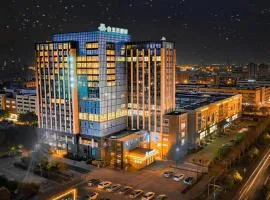 Magnotel Tongxiang Shimao Center