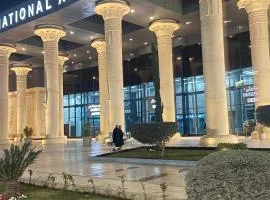 Nodra pyramids hotel