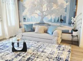 Luxury 1 BedRM Unit in Frisco Pool Gym & Workplace