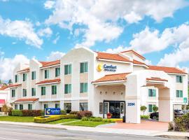 Viesnīca Comfort Inn & Suites Ventura Beach pilsētā Ventura