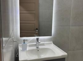 Bharose Mountain View Apartments, Hotel in Diego Martin