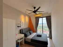 4PX 2BR Emporis Near Segi Uni, IOI Mall, MRT KD, Thompson Hospital