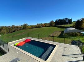 Gite de La Combette โรงแรมในLunac