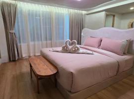 The Rock Samui Beach Resort, hotell i Lamai