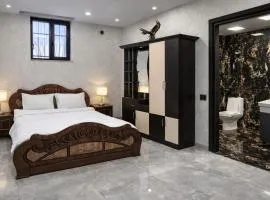 Taaj Restaurant & Resort LLC