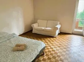 Center City Flats with Balcony - Rigi