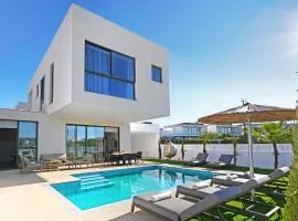 Princess Anne Luxury Villa - Large Pool