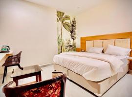 Pearl INN, ξενοδοχείο σε Dharwad