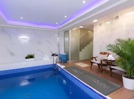 Seven Beauties Hotel