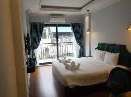 Maya Central Hotel & Spa