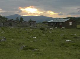 Sits in the middle of Reinheimen and Dovrefjell Rondane, hotel Dombåsban