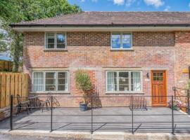 3 Bed in Fordingbridge oc-96126, hotel a Godshill