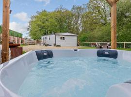 2 Bed in Fordingbridge oc-82875, Hotel in Godshill