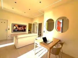 NEW FLAT & MONACO - MENTON - SEA VIEW - PREMIUM LOCATION - 2 BEDROOMS- LUXURY RENOVATED - PARKING - CLIM - BALCONY - Beach