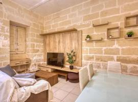 Cosy Home steps from Marina and seafront, Hotel in Taʼ Xbiex