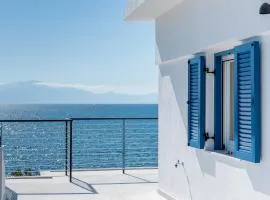 Penthouse Seafront Luxury Studio