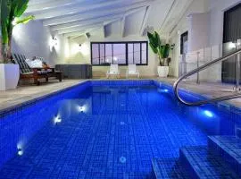 סוויטת הילת השחר - סוויטה מהממת עם בריכה פרטית מחוממת וג'קוזי ספא