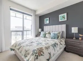 Paradise Birds 1 Bedroom Condo in Downtown Toronto