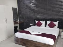 Hotel Vaishnavi Grand, hotel in Miriālgūda