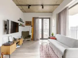 All Green Loft with Amazing Views, With 2 Balconies and AC