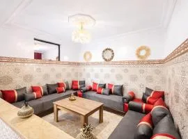2 bedroom apartment in heart of Madina