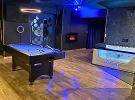 Suite Cléopâtre avec balnéo & billard - Doux Bleu Jeux