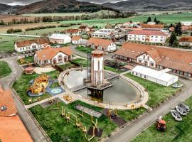 Rezort Masarykov dvor, hotell i Pstruša