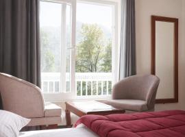 Hotel The Oak & Lake View-Near Mall Road Nainital, Hotel in Nainital