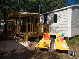 Lodge 2 chambres, hotel u gradu 'Joyeuse'