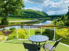 Detached Riverside Family Home on the River Conwy, Snowdonia, 6 Guests